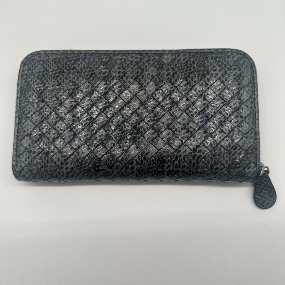 EUC Bottega Veneta Intrecciato Snake Embossed Leather Wallet with Box